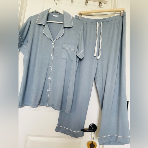 NWT Joyaria Women’s Super soft Button Down Pajamas Long Sleeve Set/Size Medium - Picture 4 of 8